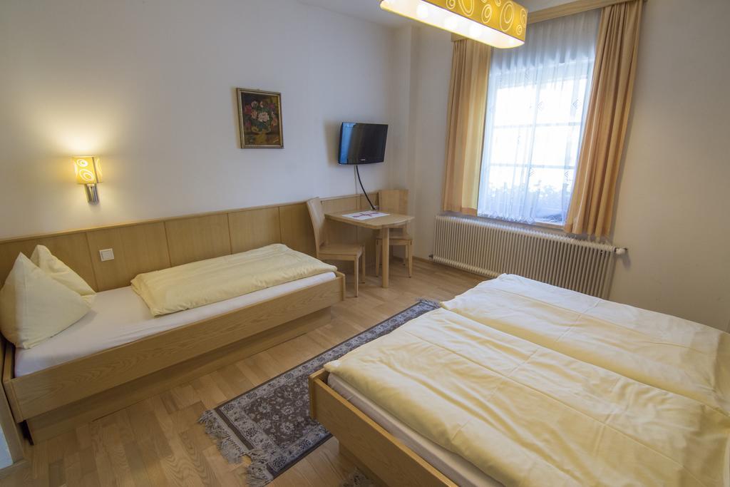 Triebenerhof Hotel ภายนอก รูปภาพ