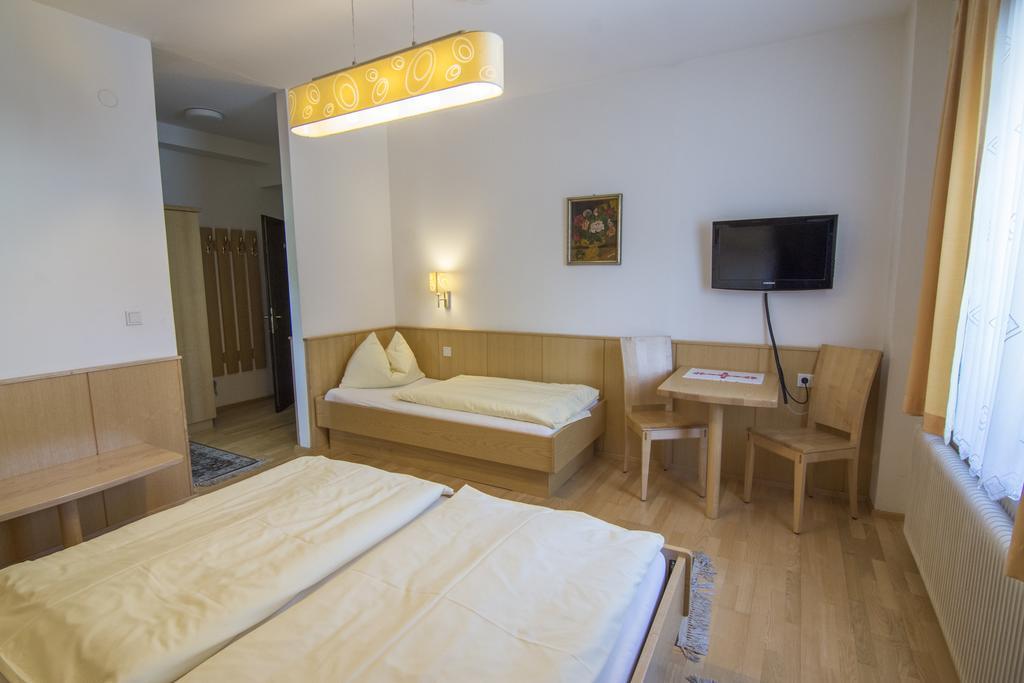 Triebenerhof Hotel ภายนอก รูปภาพ